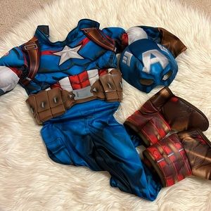 Rubies captain America costume with mask. 3T-4T. Excellent used condition.